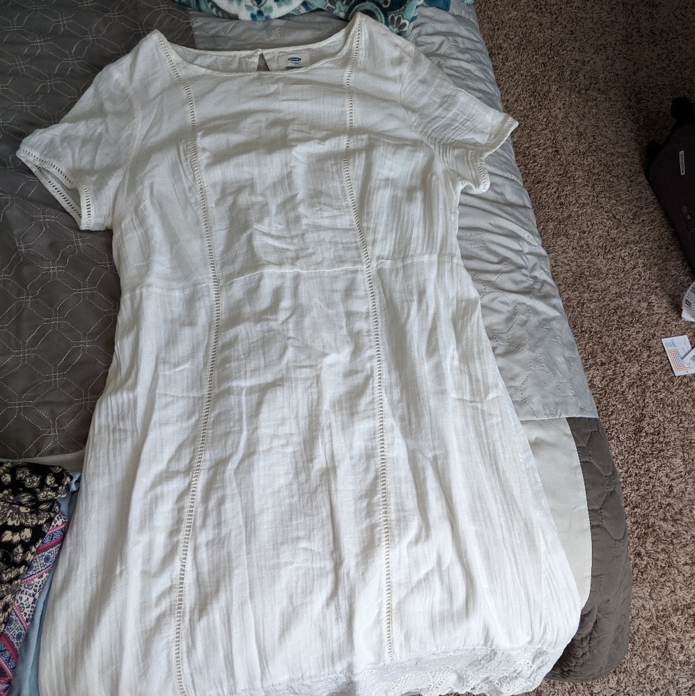 White Old Navy peasent type dress